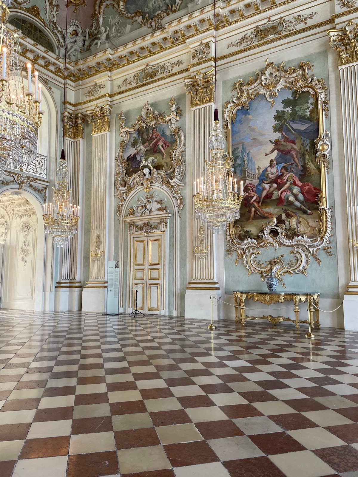 Nymphenburg Palace thumbnail 3