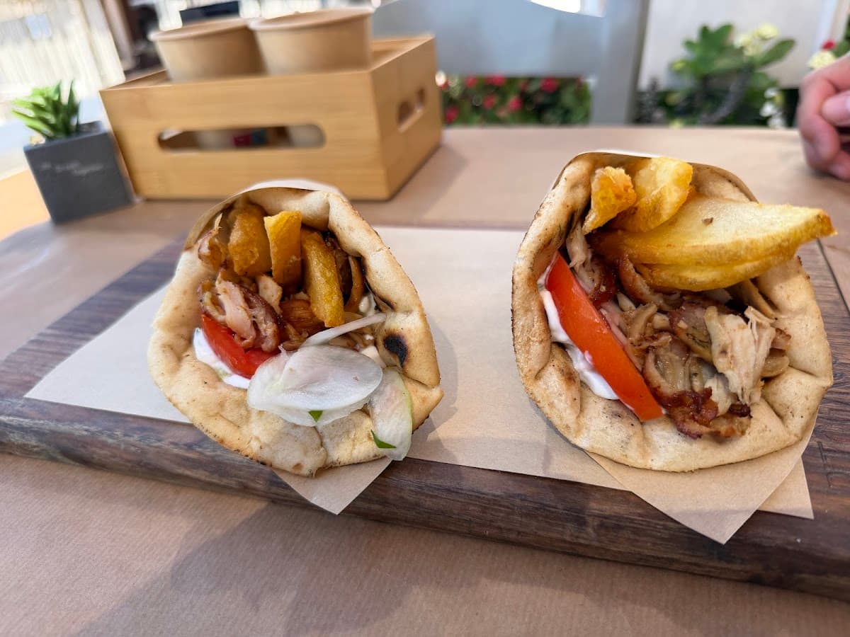 Pitogyros Traditional Grill House - Gyros, souvlaki, kebab. thumbnail 3