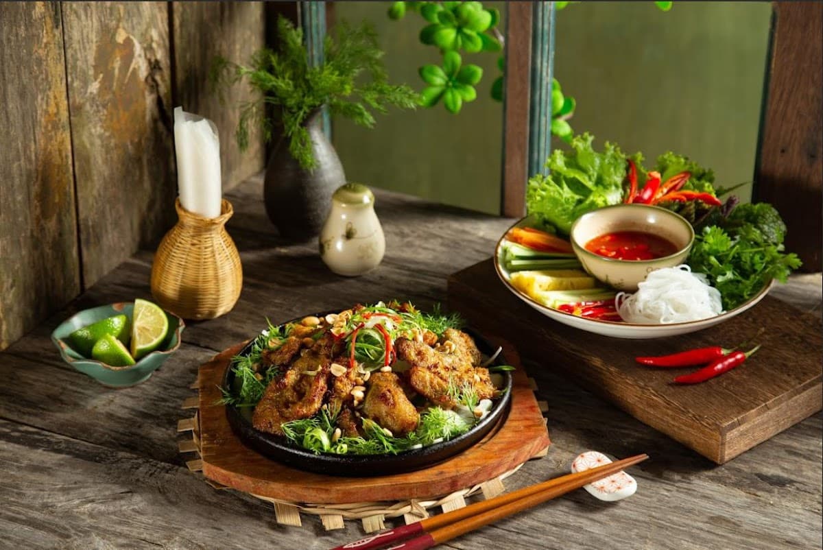 MẸT Vietnamese restaurant & Vegetarian Food 1 thumbnail 2