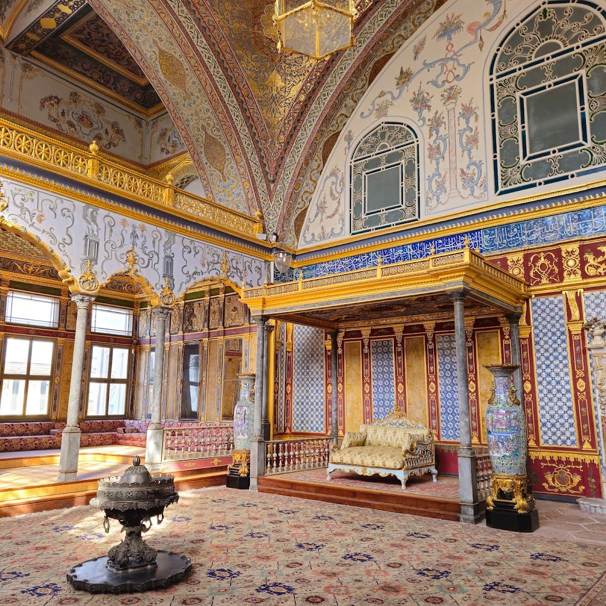 Topkapi Palace Museum thumbnail 2