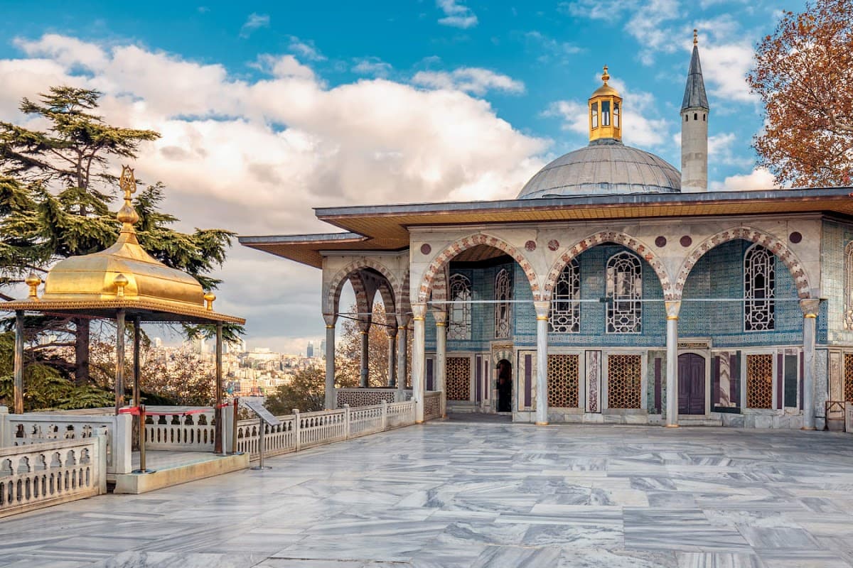 Topkapi Palace Museum thumbnail 3