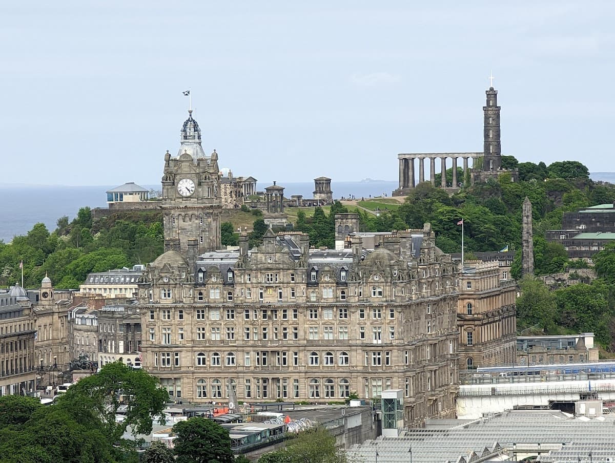 Edinburgh Castle thumbnail 3