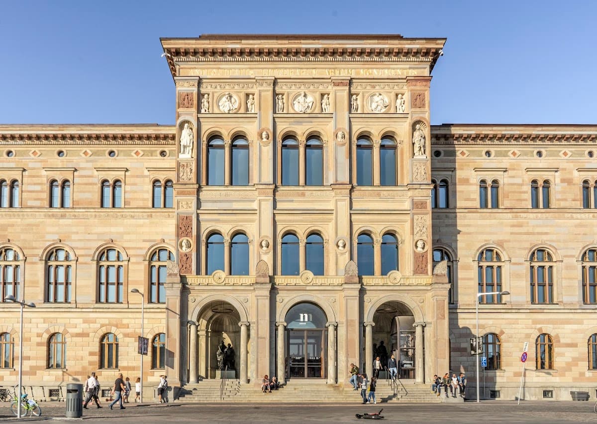 National Museum thumbnail 2