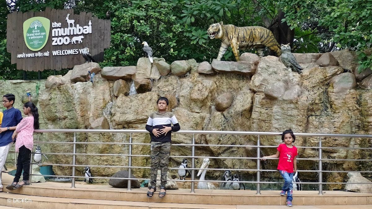 Veermata Jijabai Bhosale Botanical Udyan and Zoo thumbnail 2