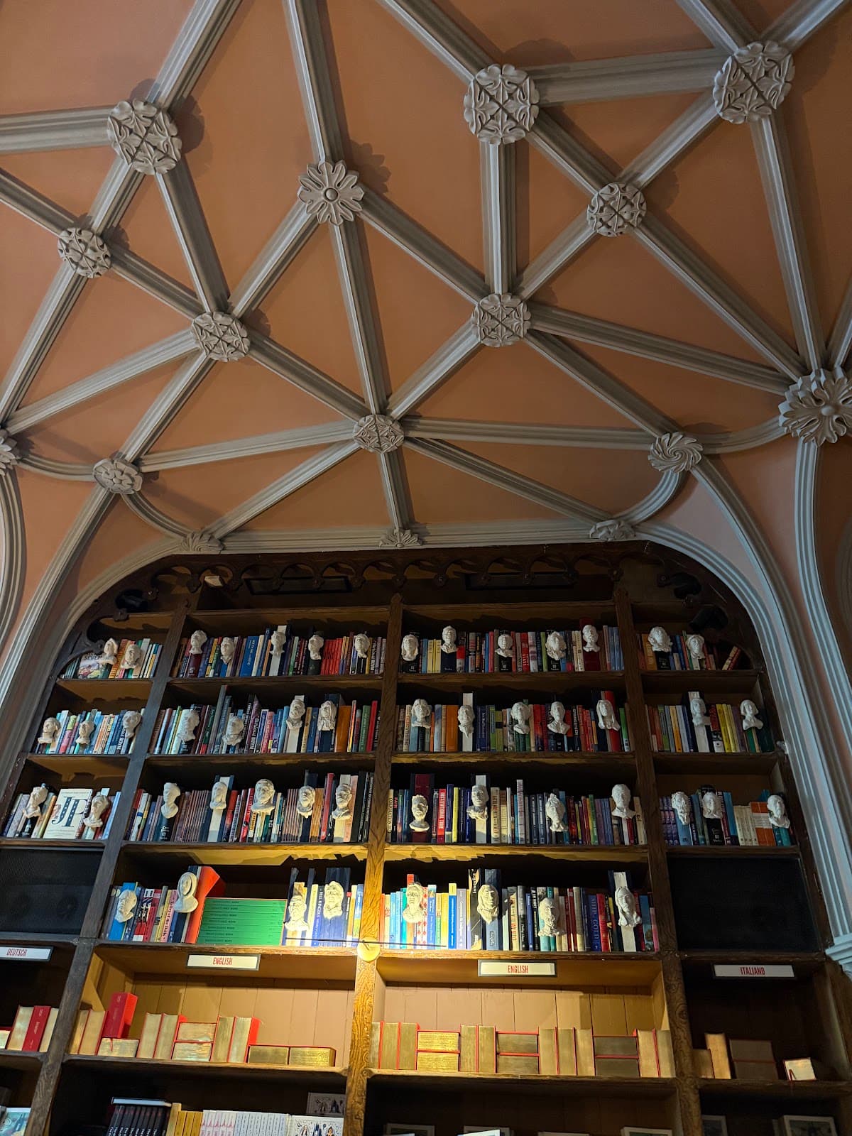 Livraria Lello thumbnail 2