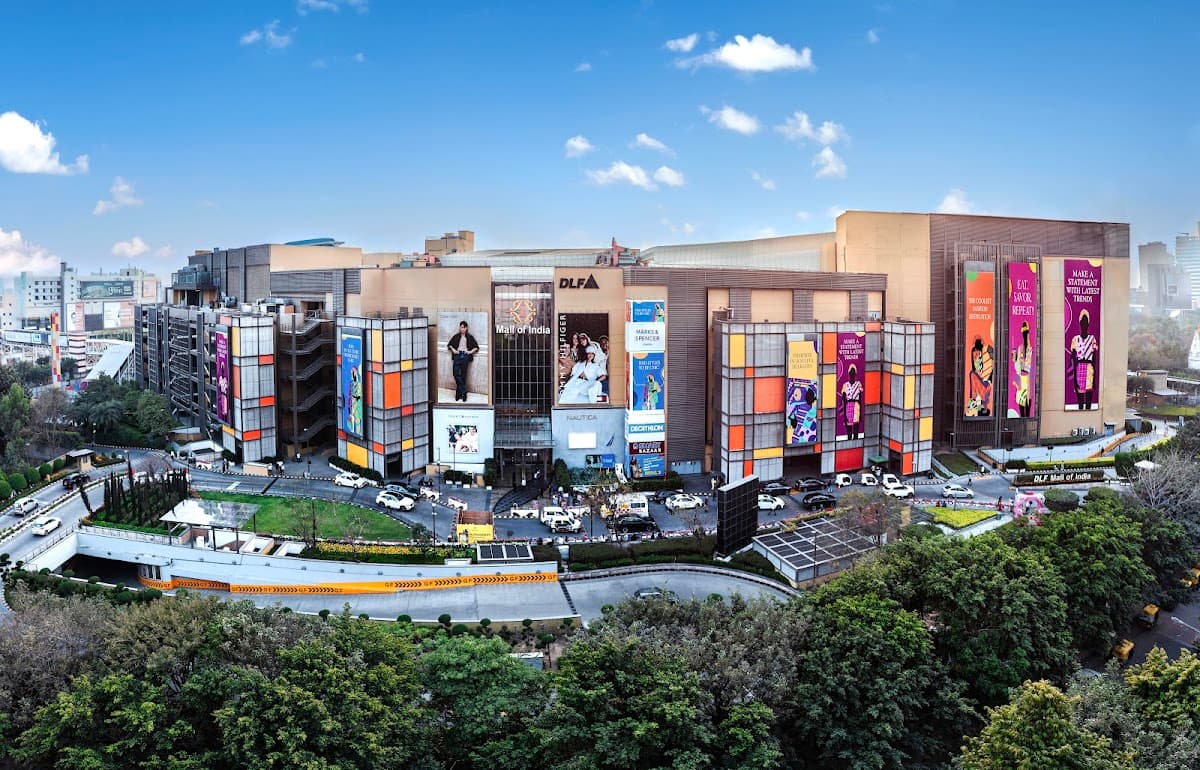 DLF Mall of India, Noida thumbnail 2