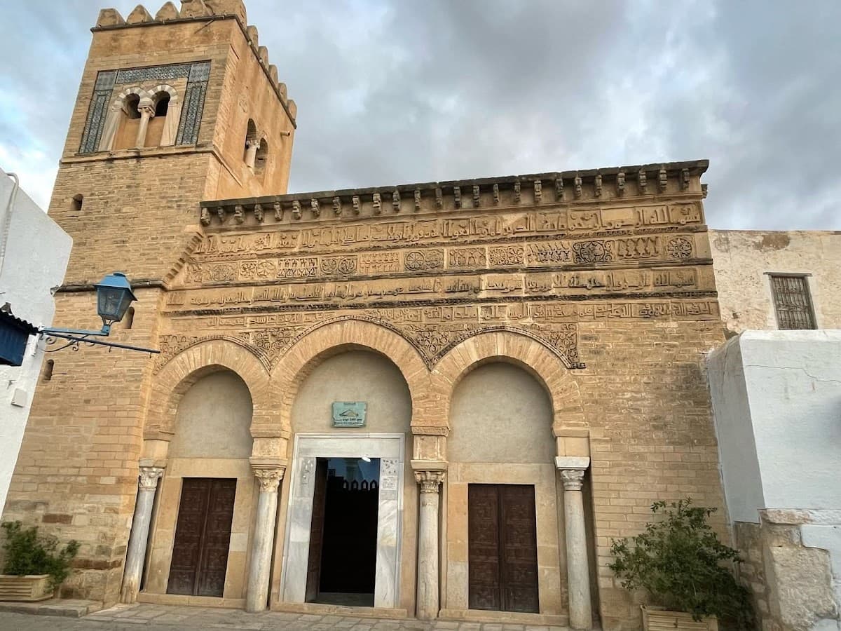 Mosque of the Three Doors 1