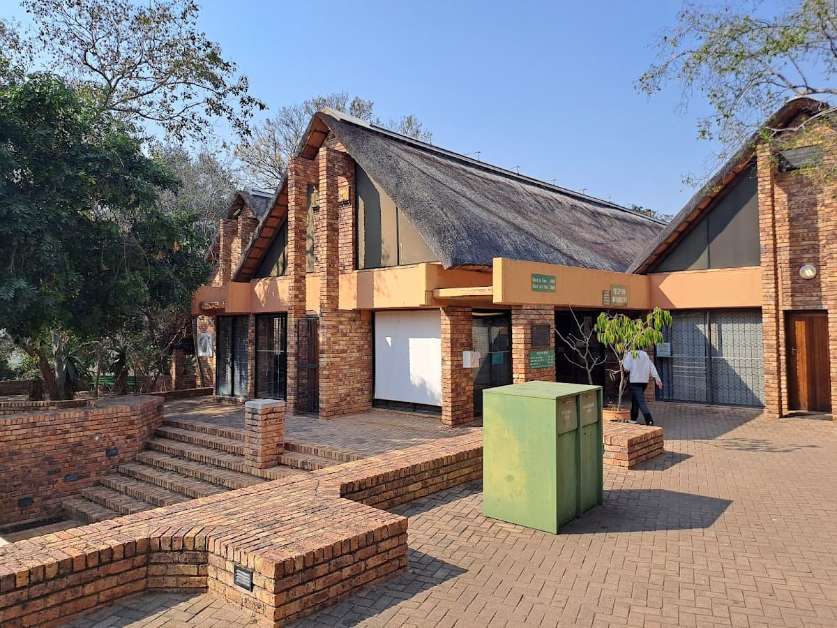 Tindlovu Restaurant Berg-En-Dal Rest Camp thumbnail 3