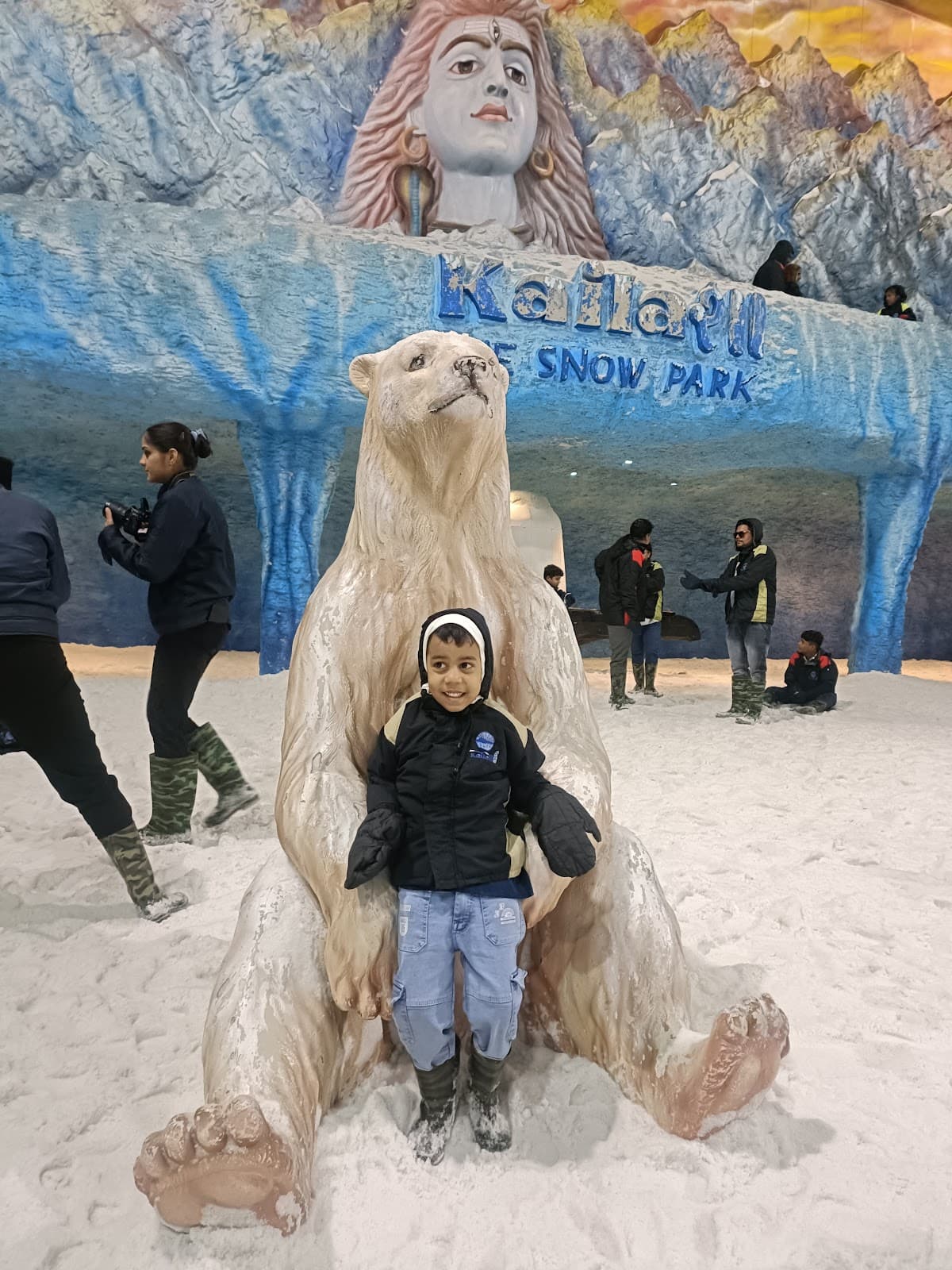 Kailasha - The Snow Park thumbnail 3