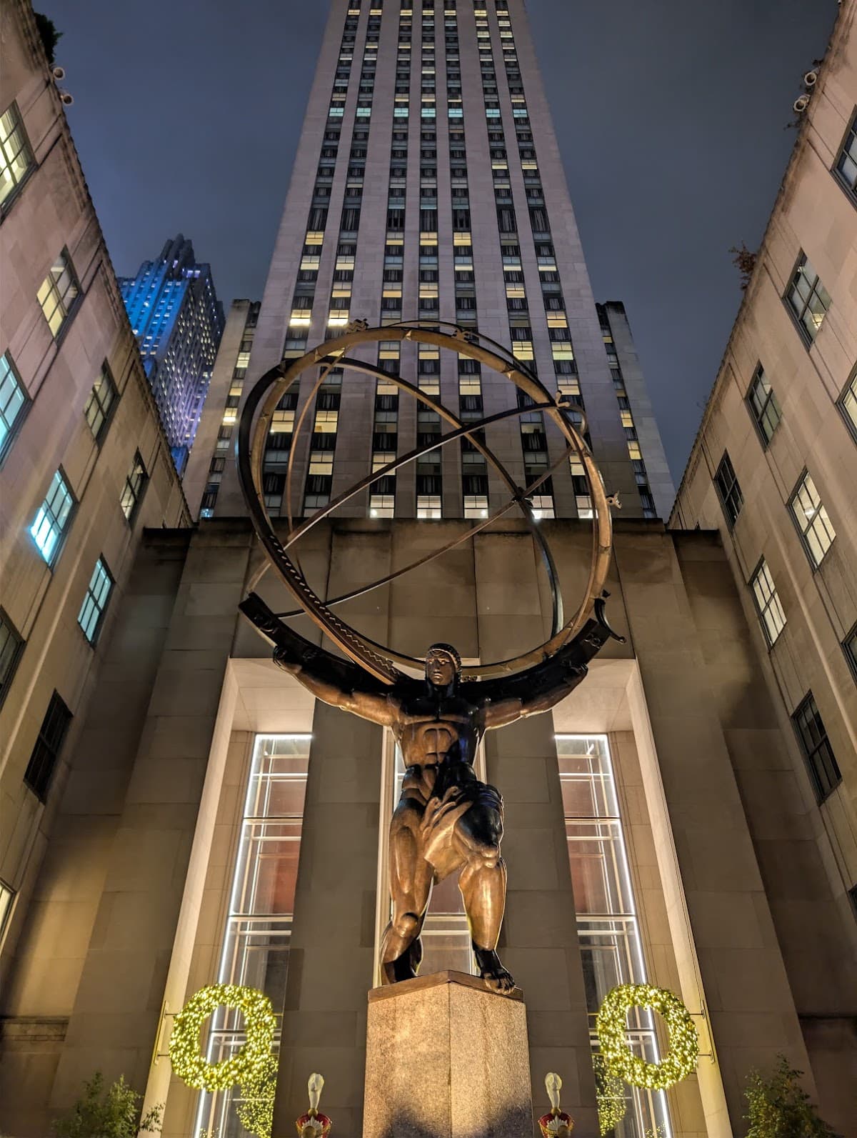 Rockefeller Center thumbnail 3