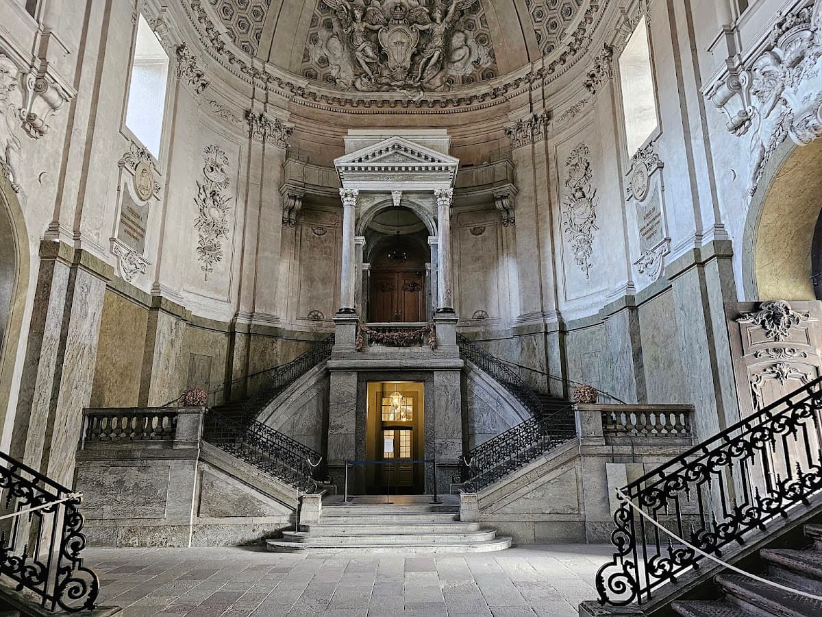 The Royal Palace thumbnail 2