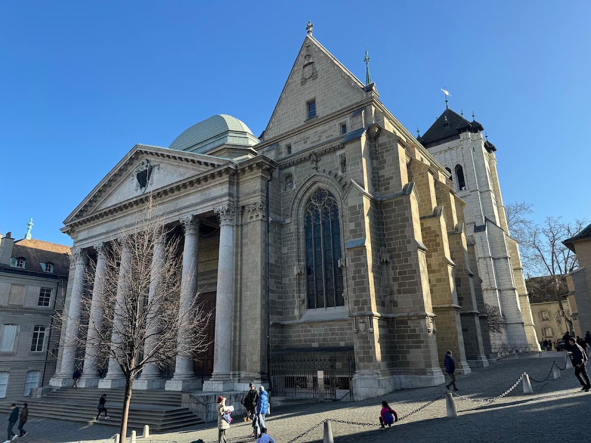 Cathédrale Saint-Pierre Genève thumbnail 2