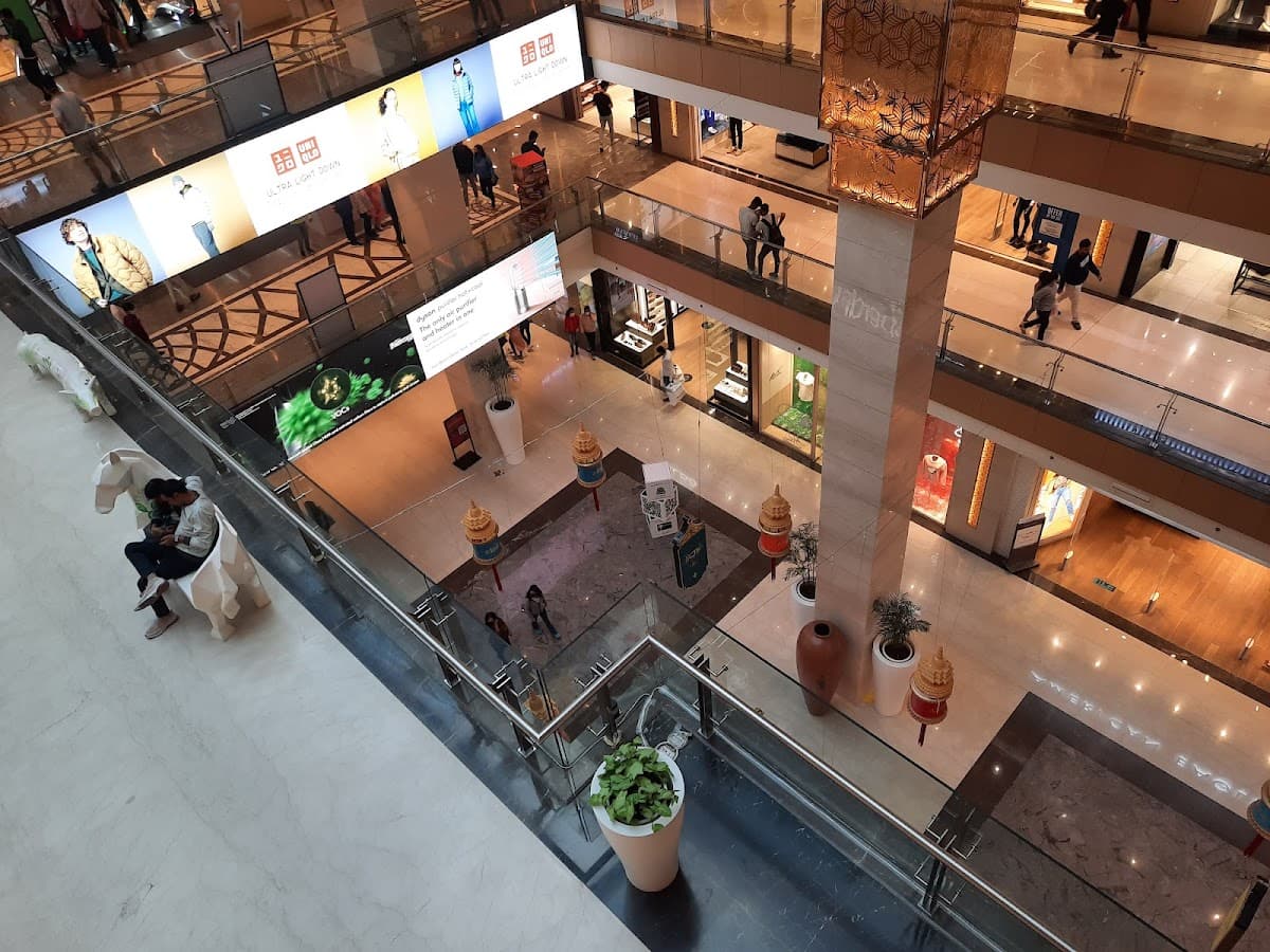 Vegas Mall thumbnail 2