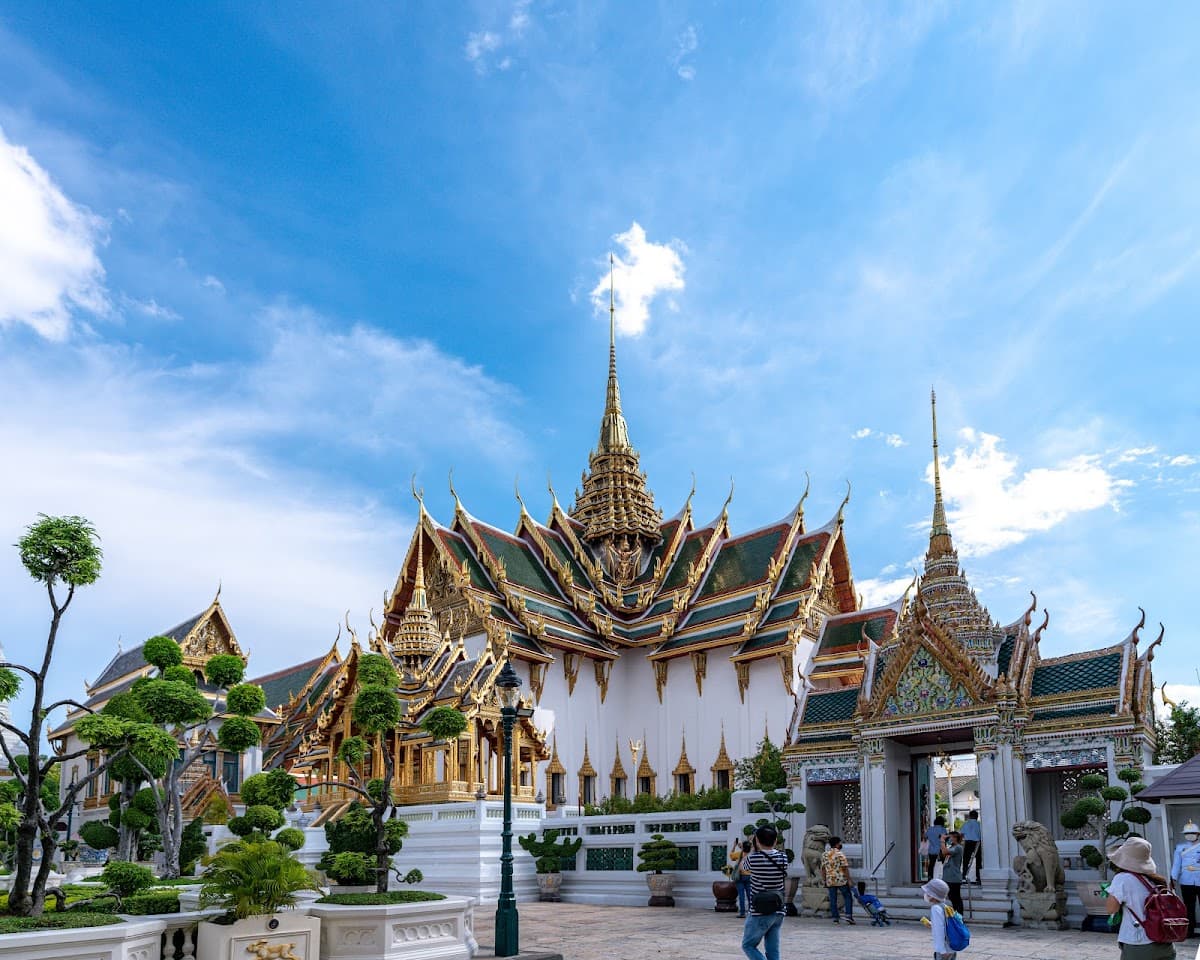 The Temple of the Emerald Buddha thumbnail 2