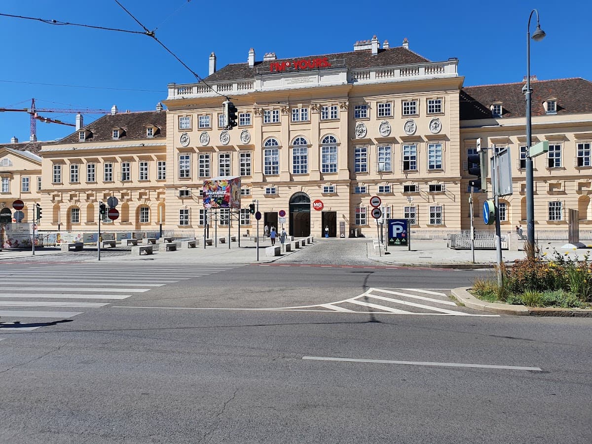 MuseumsQuartier Wien thumbnail 2