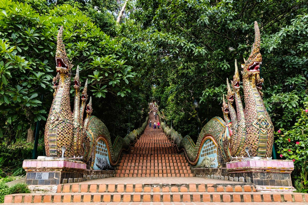 Wat Phra That Doi Suthep thumbnail 2