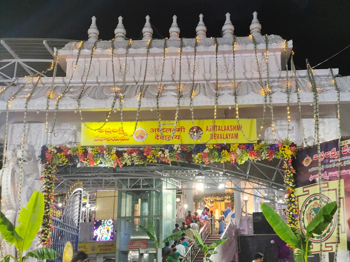 Shri Ashtalakshmi Temple thumbnail 3