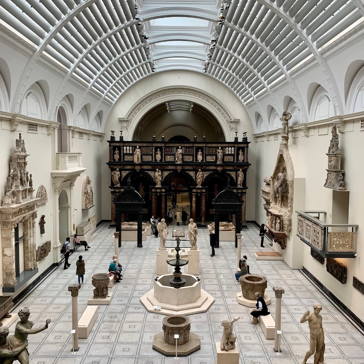 Victoria and Albert Museum photo 1