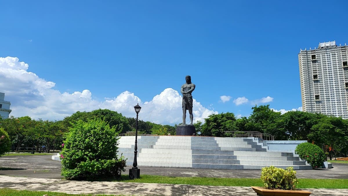 Rizal Park thumbnail 3