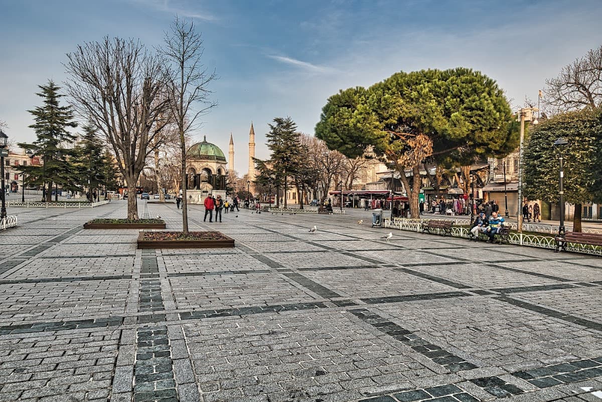 Sultanahmet Square thumbnail 2