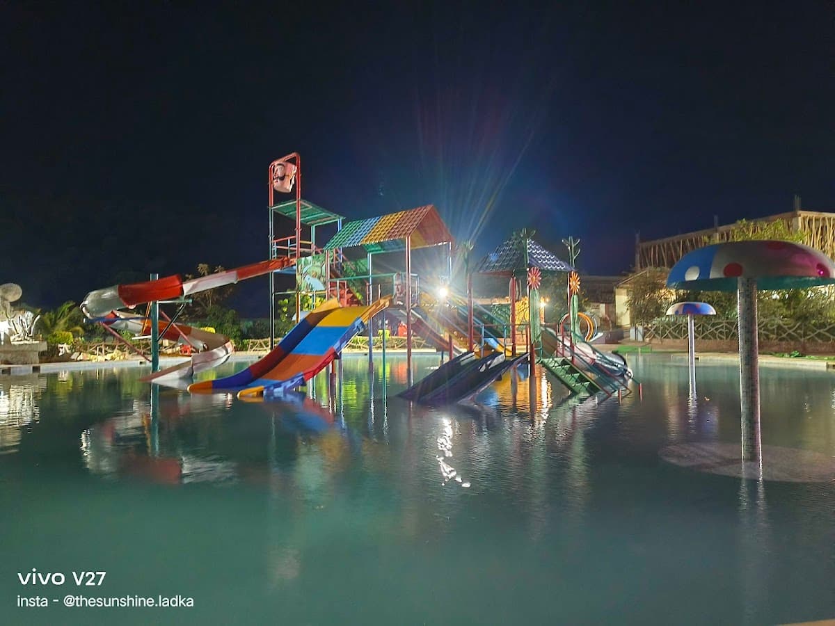 Aqua Jungle Water Park & Resort thumbnail 3