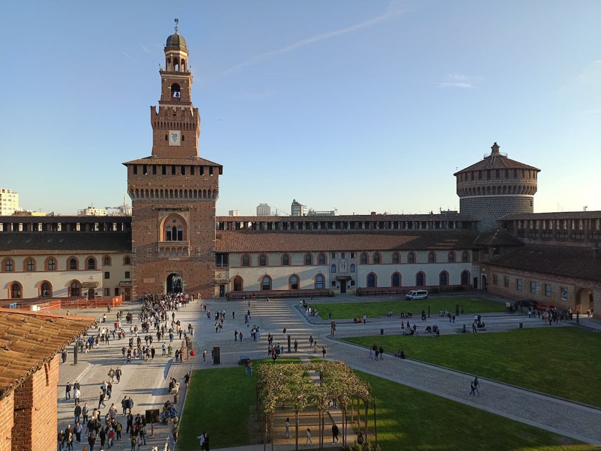 Sforzesco Castle thumbnail 2