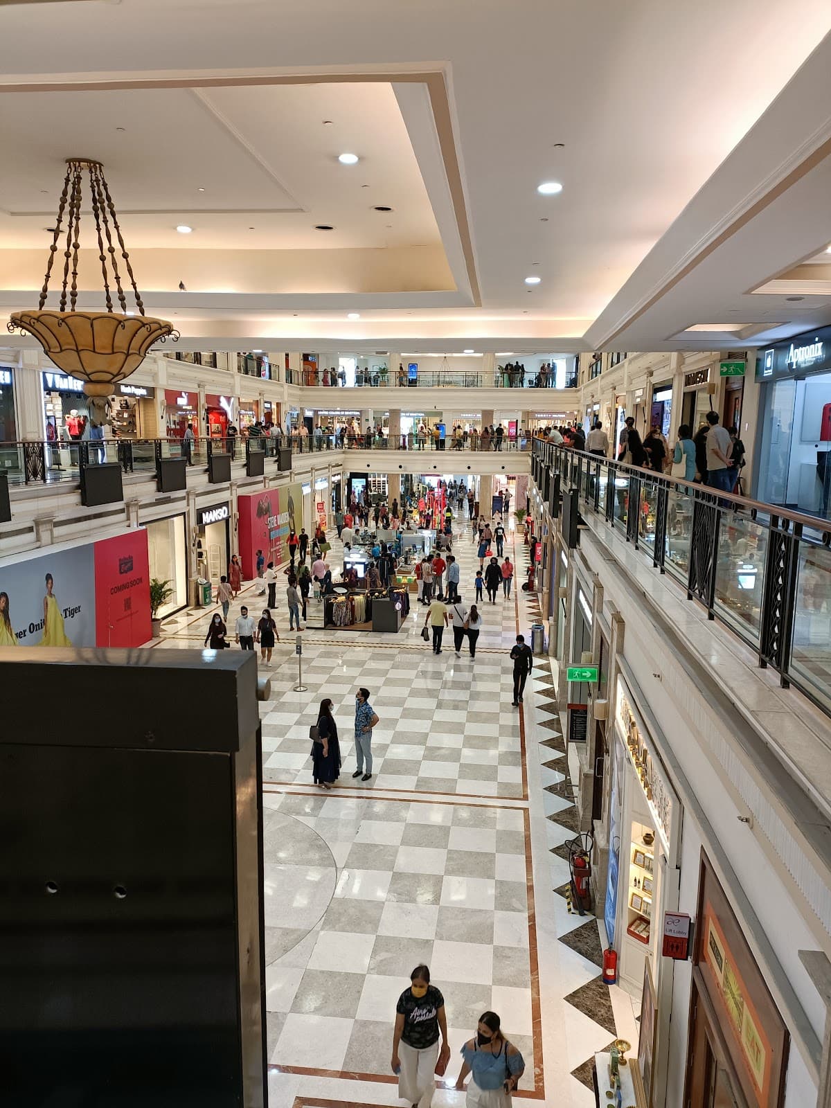DLF Promenade thumbnail 3