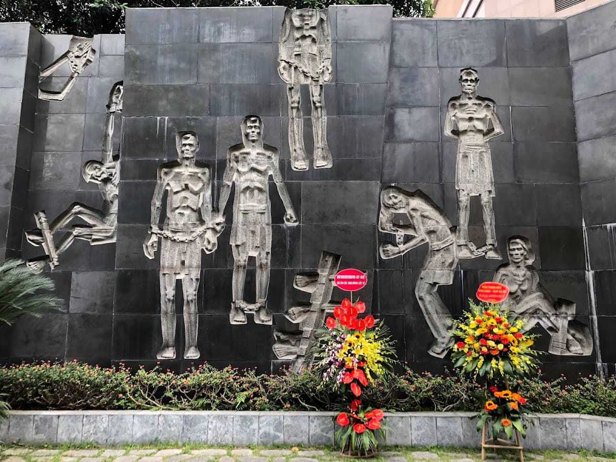 Hoa Lo Prison Relic thumbnail 3