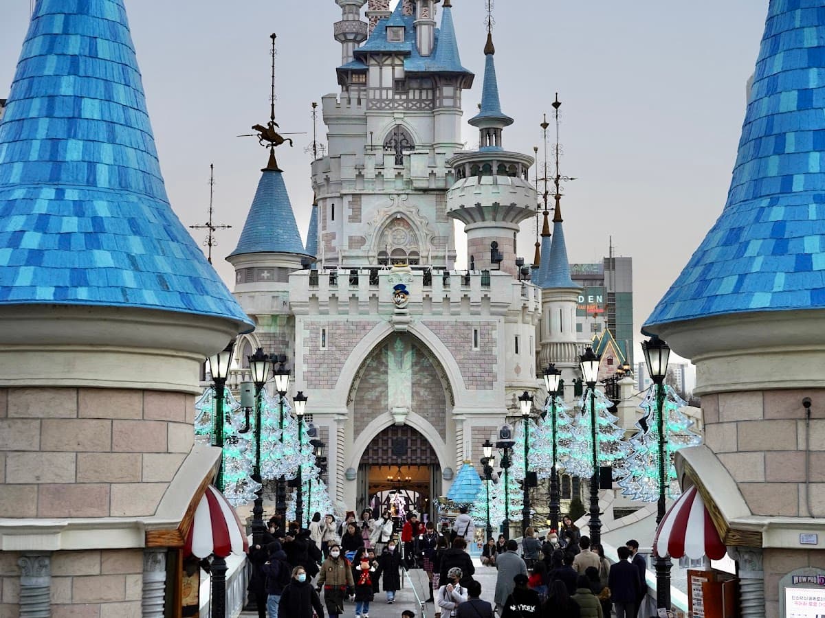 Lotte World