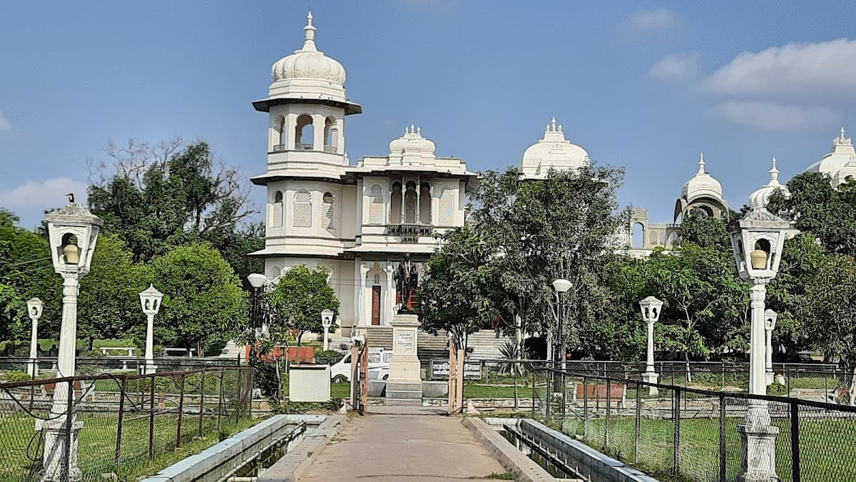 Gulab Bagh thumbnail 2