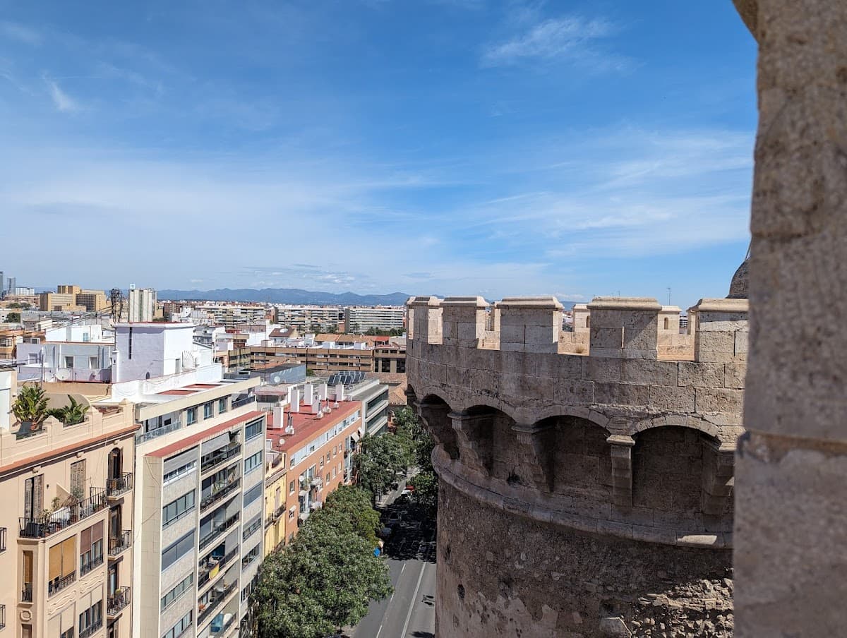 Quart Towers thumbnail 3