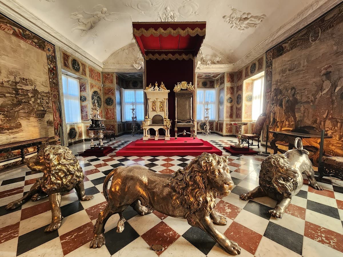 Rosenborg Castle thumbnail 3