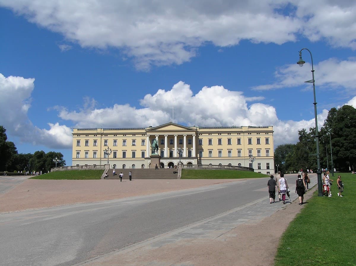 The Royal Palace thumbnail 2