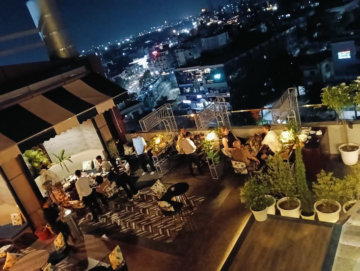 Brewlicious Rooftop Bar Restaurant in Jaipur thumbnail 3