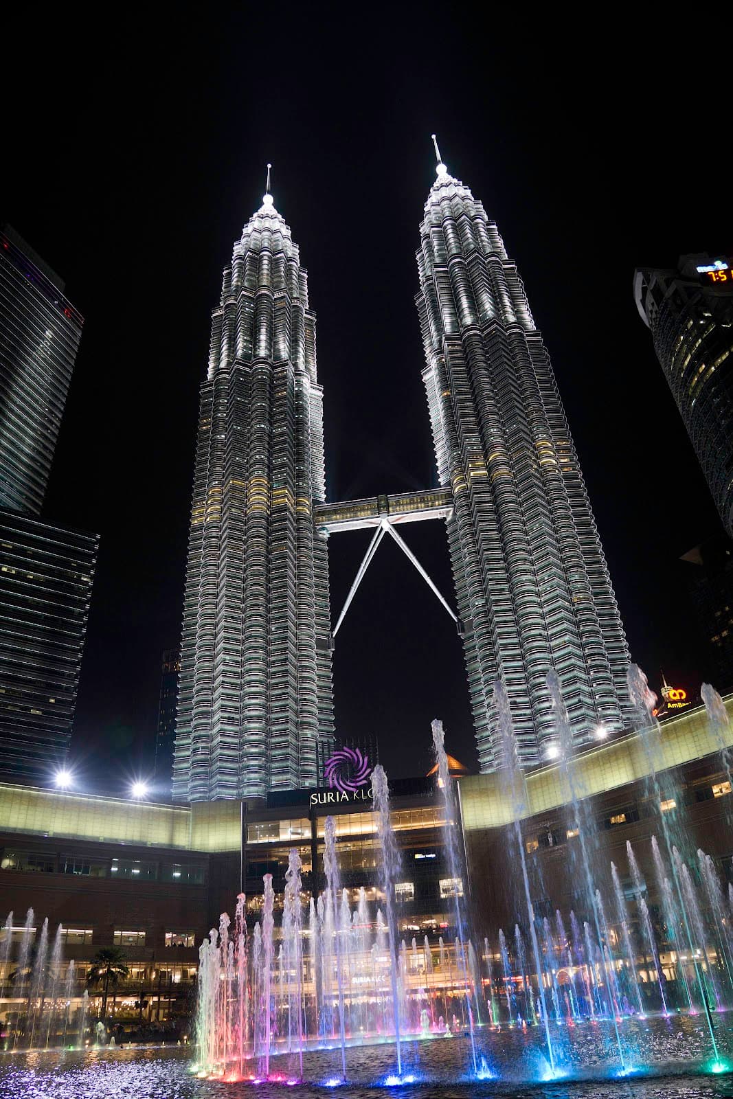 Petronas Twin Towers thumbnail 2