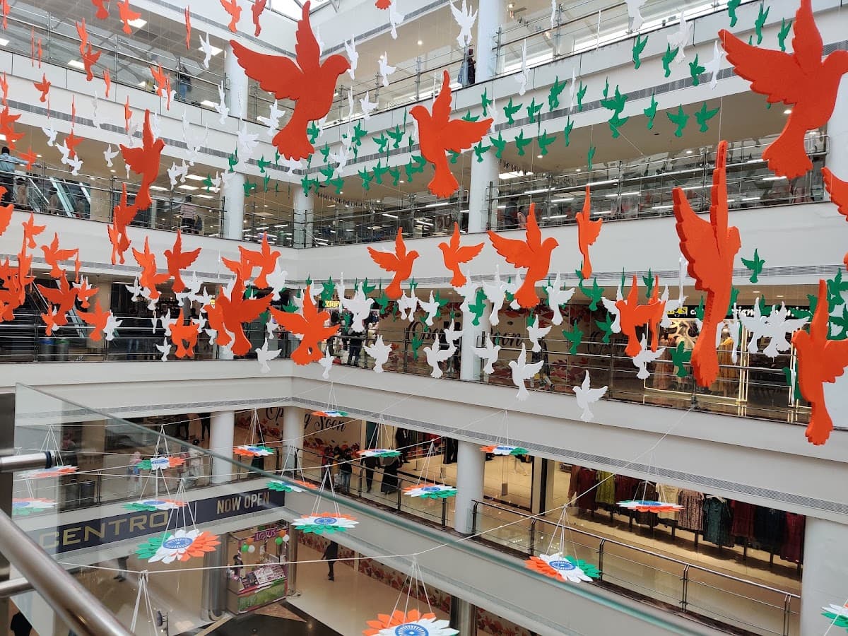 Sahara Ganj Mall, Lucknow thumbnail 2