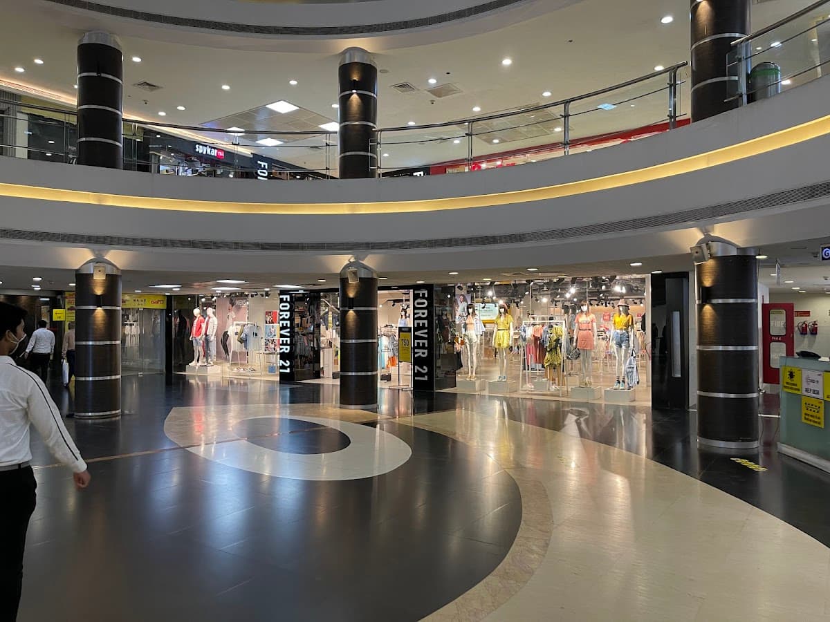 Sahara Ganj Mall, Lucknow thumbnail 3