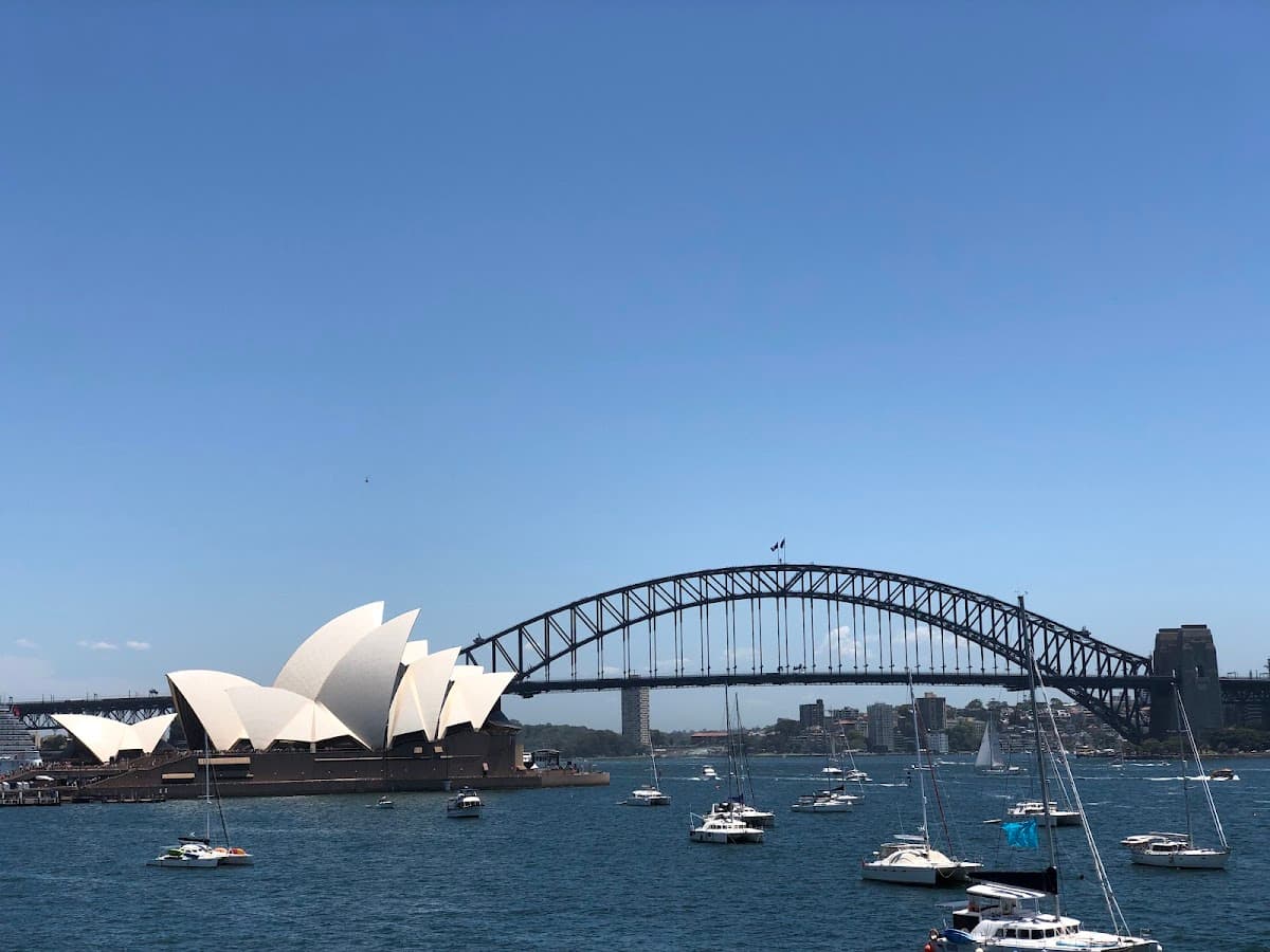 Mrs Macquarie's Chair thumbnail 2