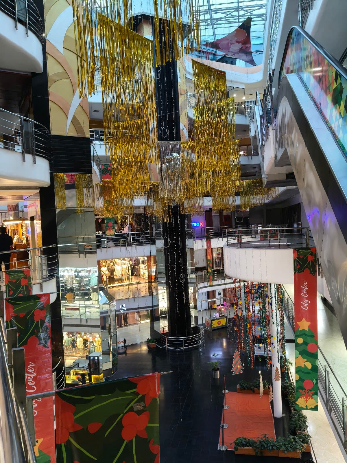 City Center Mall thumbnail 2