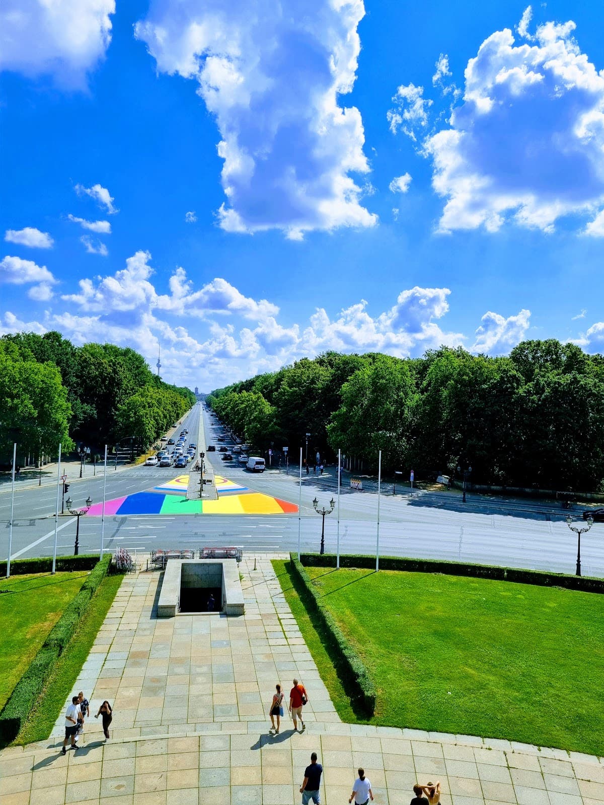 Victory Column thumbnail 3