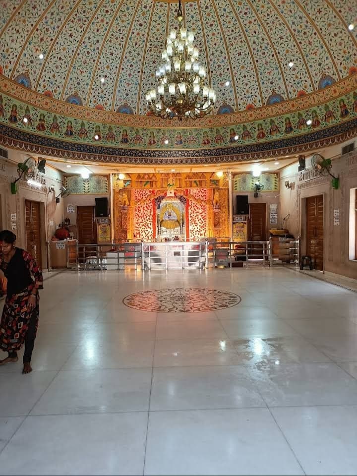 Shri Khatu Shyam Ji Mandir (Agra) thumbnail 3