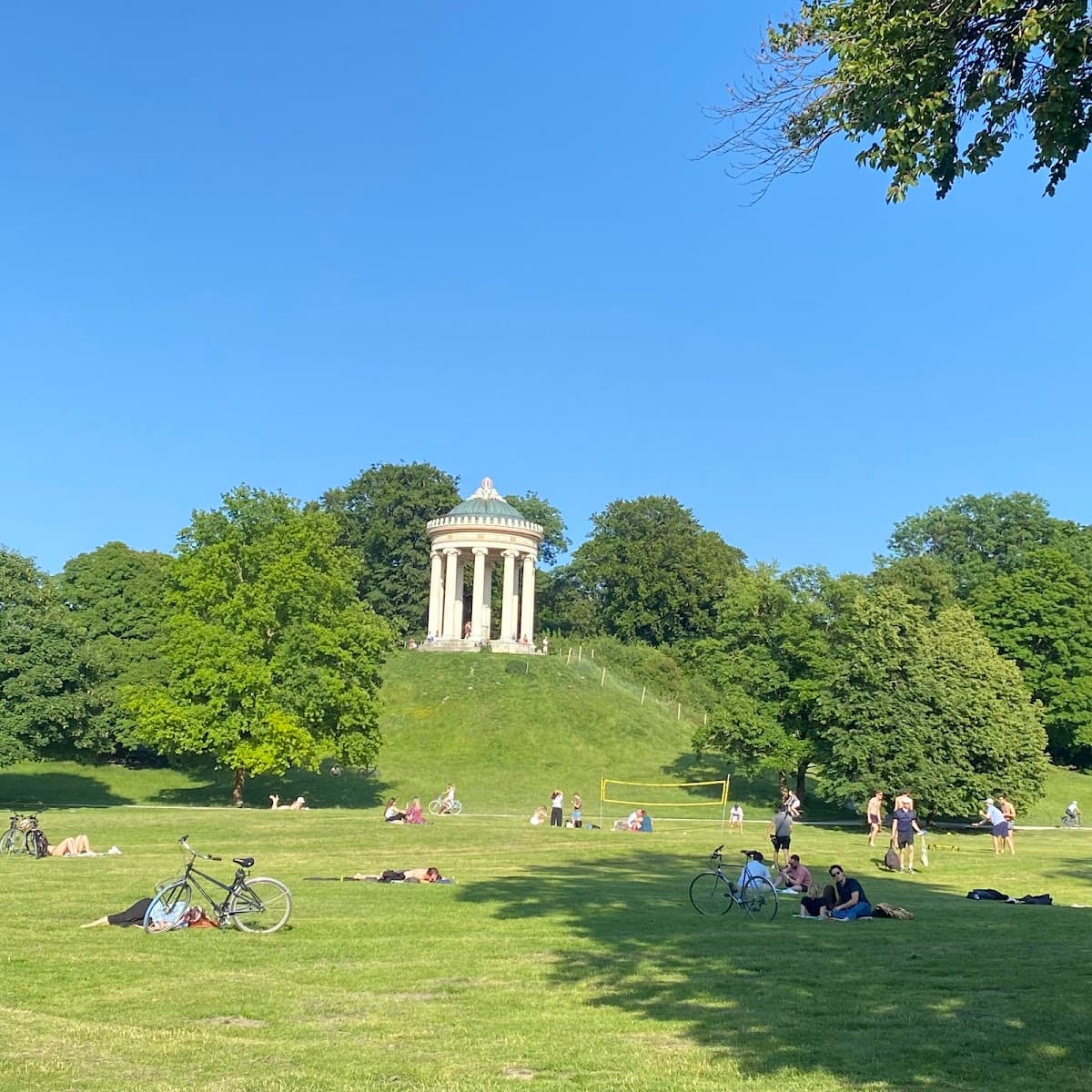 English Garden thumbnail 3