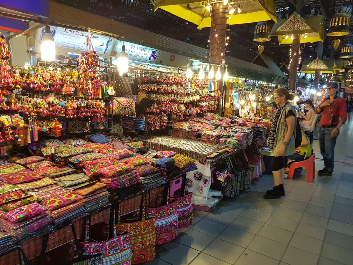 Night Bazaar Chiang Mai thumbnail 3