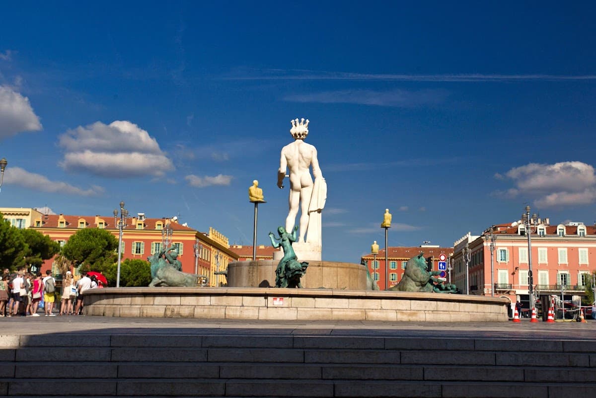 Fontaine du Soleil thumbnail 2