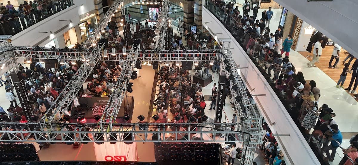 LuLu International Shopping Mall thumbnail 2