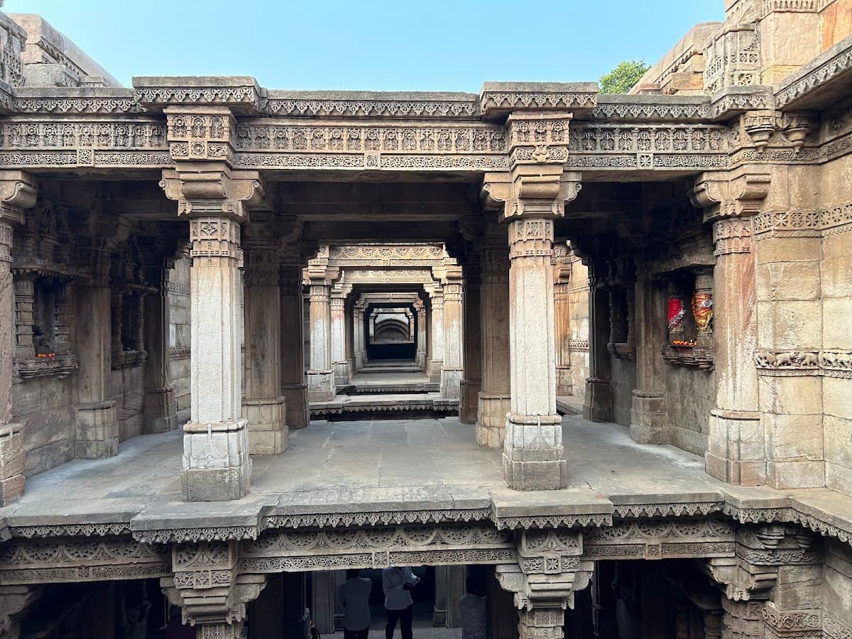 The Adalaj Stepwell thumbnail 2
