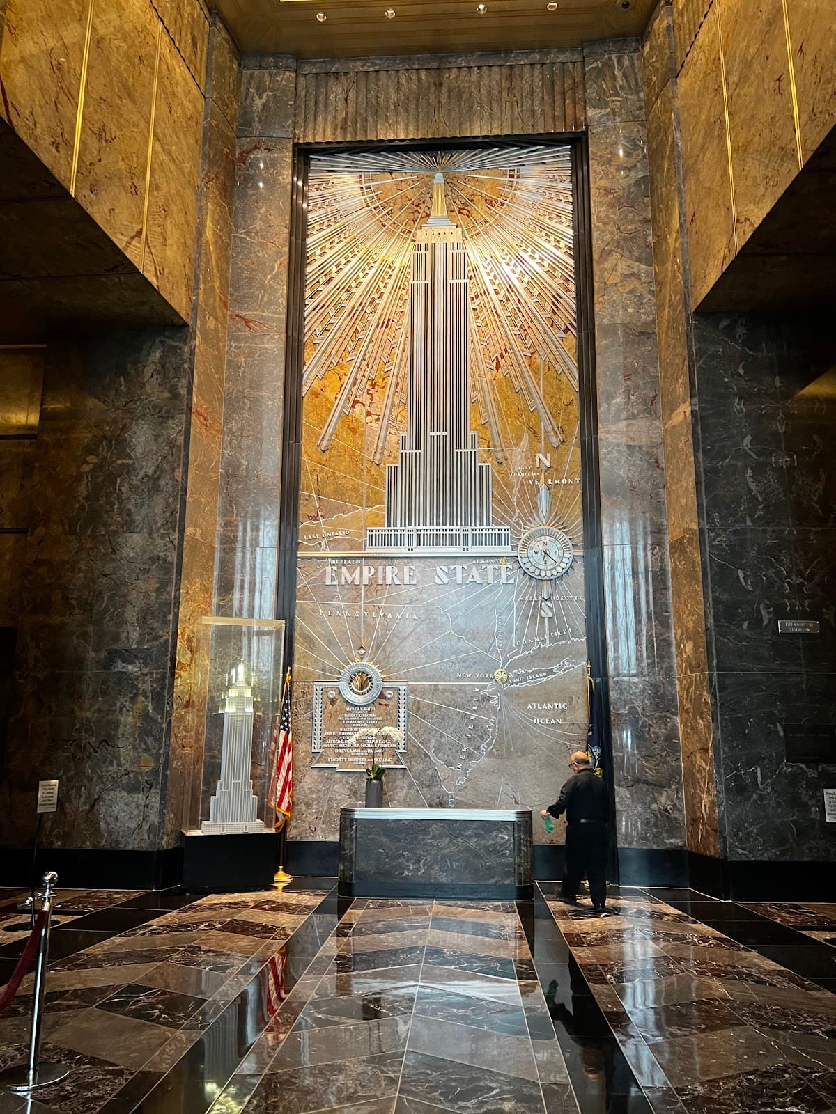Empire State Building thumbnail 3