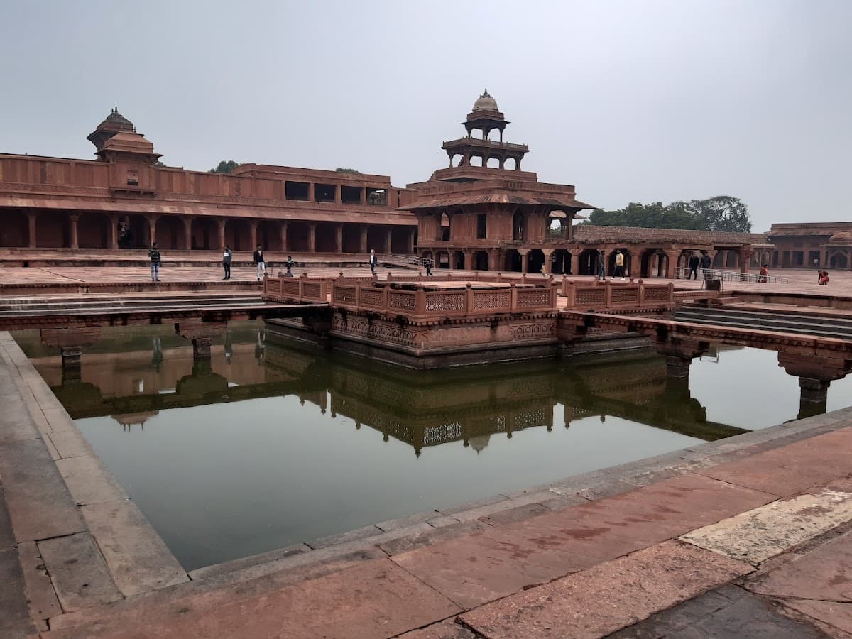 Jahangir Palace thumbnail 3