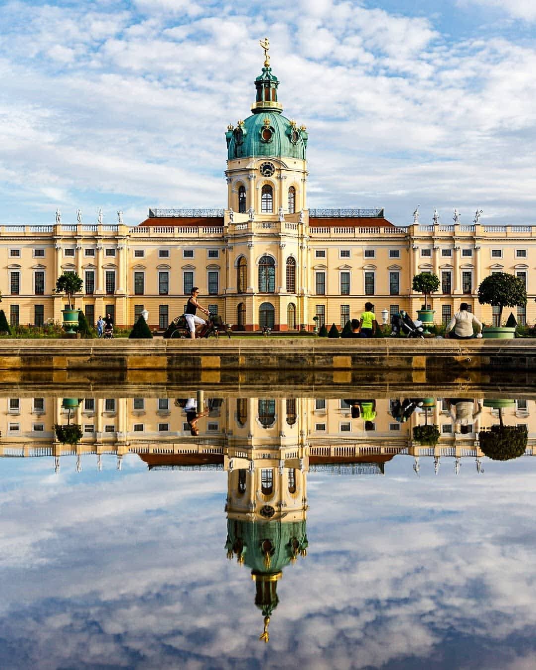 Charlottenburg Palace thumbnail 3