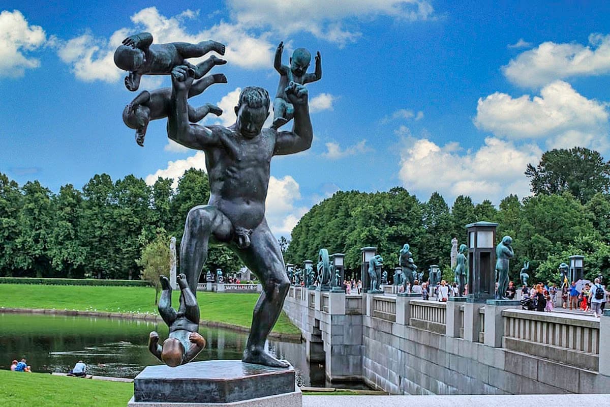 The Vigeland Park thumbnail 2